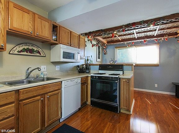3rd image of 1000 Sandpiper Ct