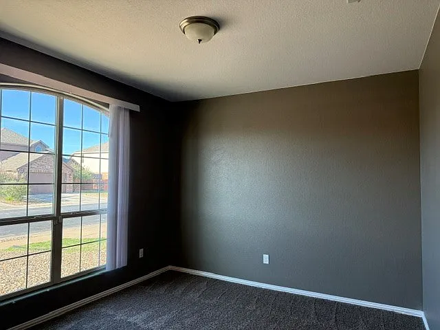 1513 San Miguel Ave — Photo 3
