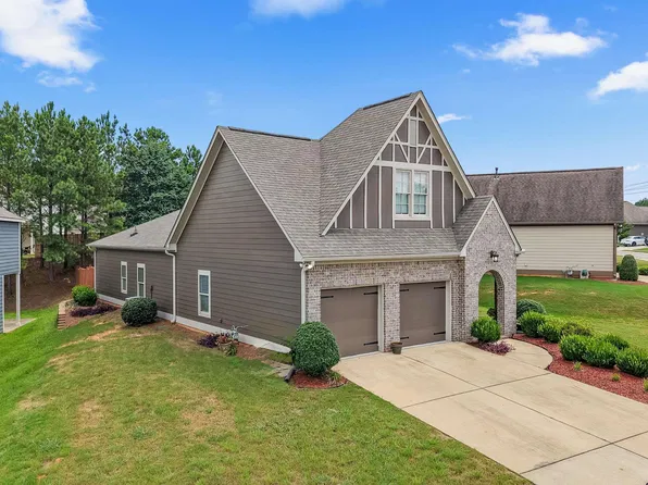 4846 Mountain Gap Dr, Bessemer, AL 35022