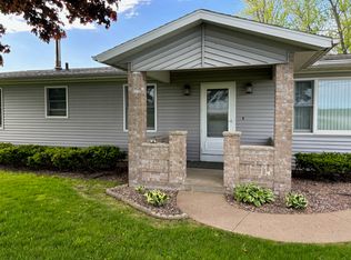 13560 N Cascade Rd, Dubuque, IA 52003