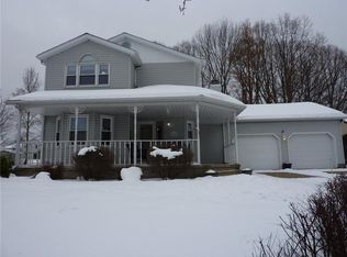 5227 Amherst Rd, Erie, PA 16506