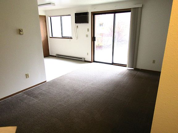 3rd image of 2424 University Ln