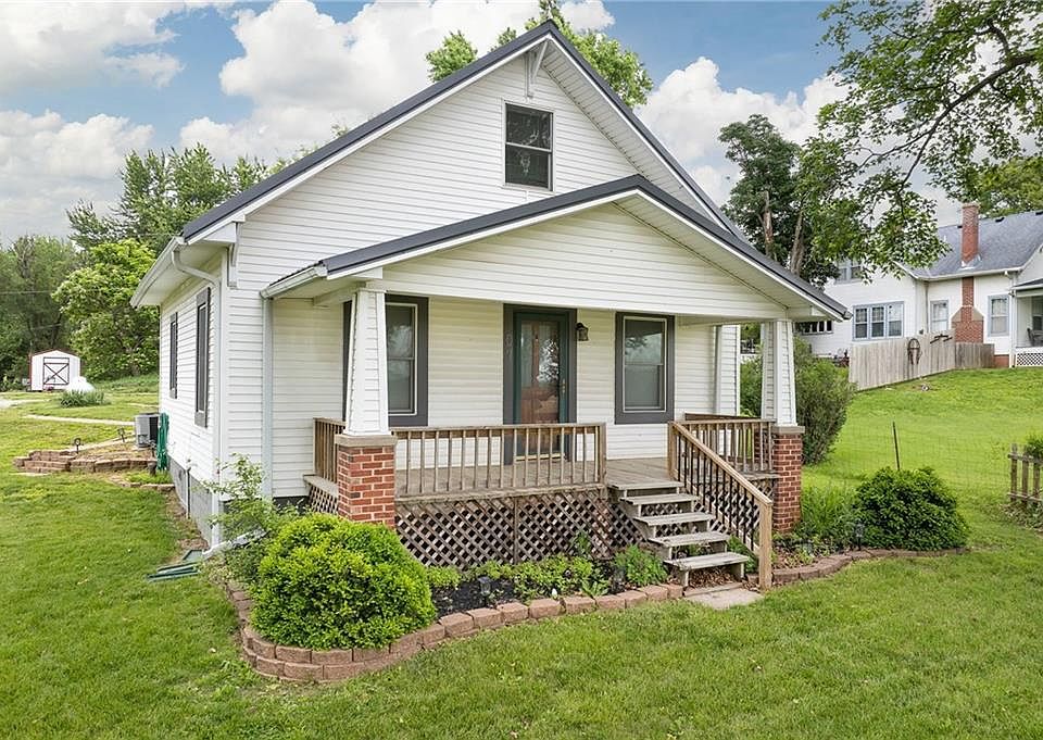 1st image of 807 SE Grand Dd