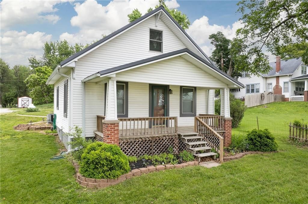 807 SE Grand Dd, Faucett, MO
