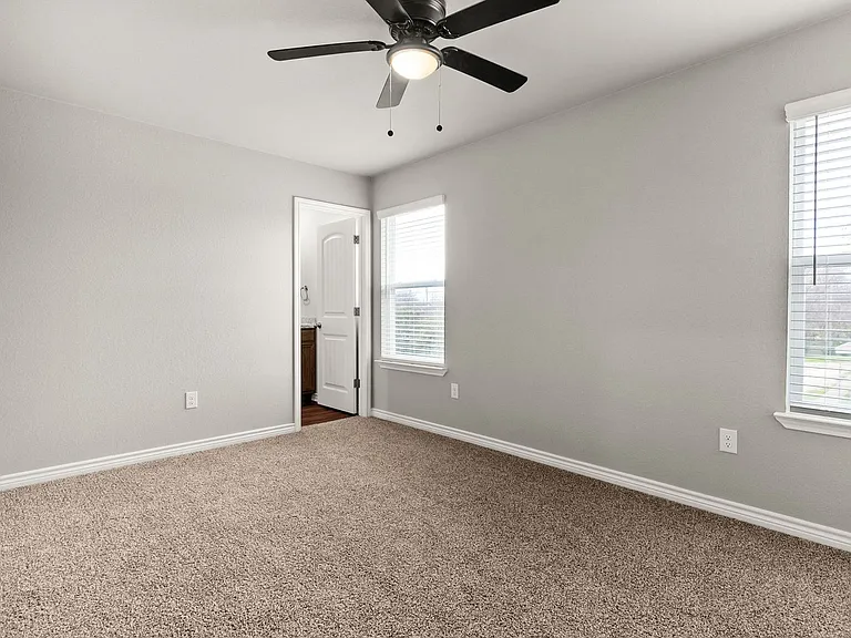 304 Blair St — Photo 23