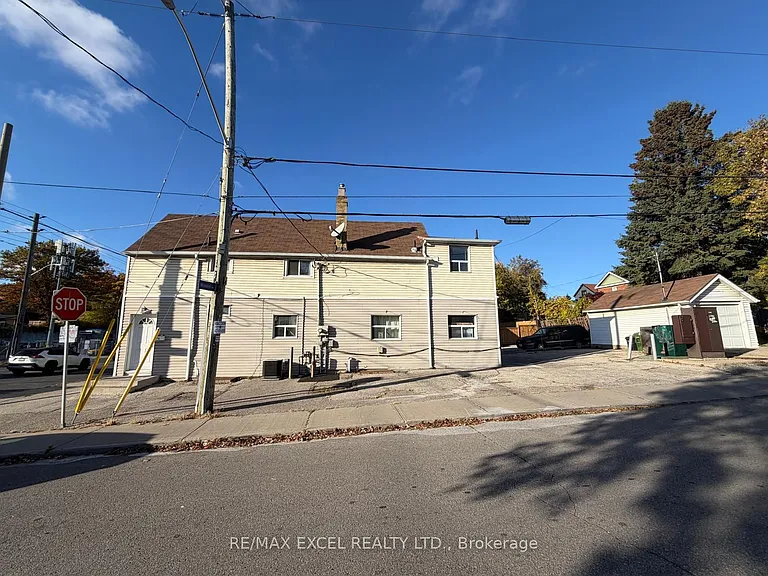 515 Warden Ave #UPPER — Photo 6