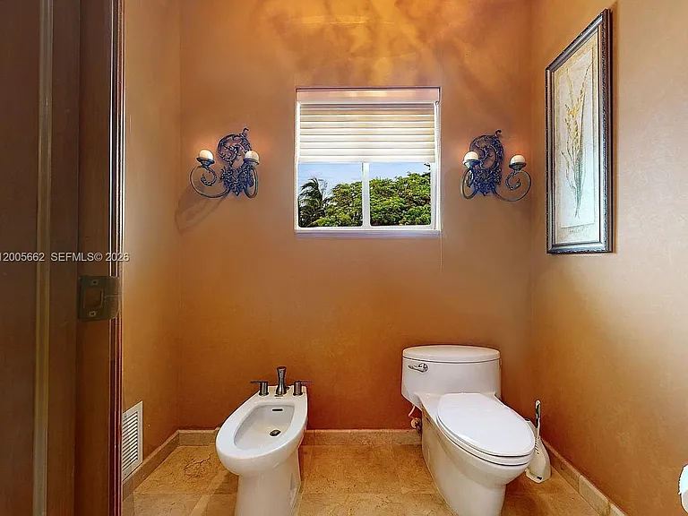 1131 Stillwater Dr — Photo 35