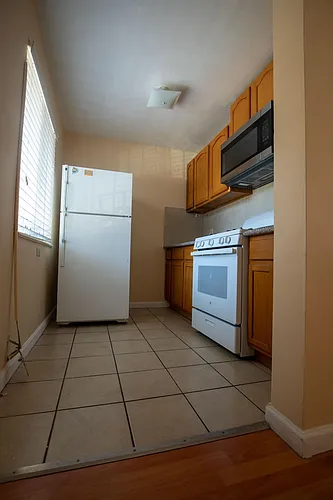 420 E 17th St #E Photo 1
