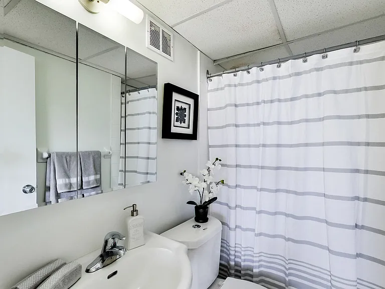 625 Roselawn Ave — Photo 39