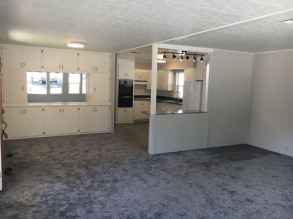 LIVING ROOM AND DINNING ROOM