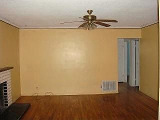 3rd image of 143 W Haltern Ave