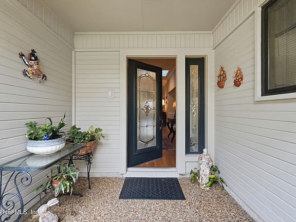 5th image of 8237 SHADE TREE Court