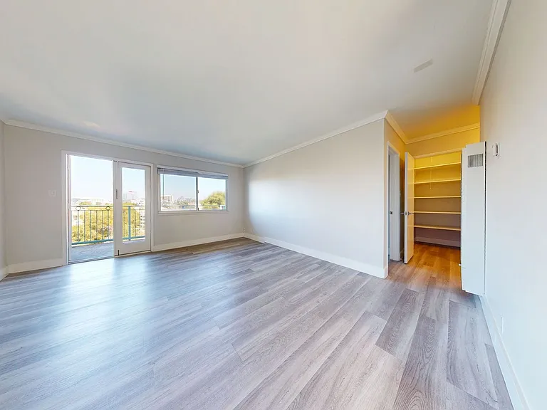 Charming Apartments in Prime Oakland Location! — Photo 29