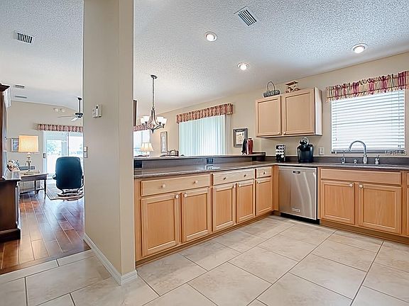 3rd image of 17131 SE 78th Parlange Ter