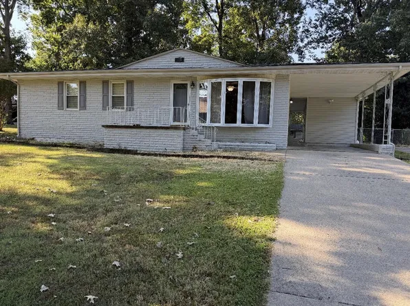 1121 Pearl Dr, Madisonville, KY 42431