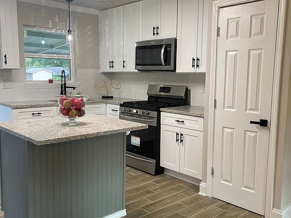 4th image of 2702 TILLIE DR