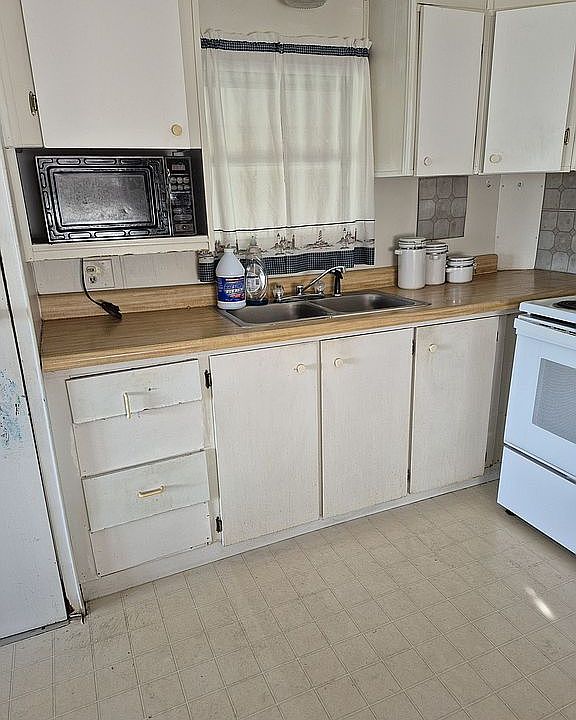 2nd image of 506 W Noble Ave Lot 13