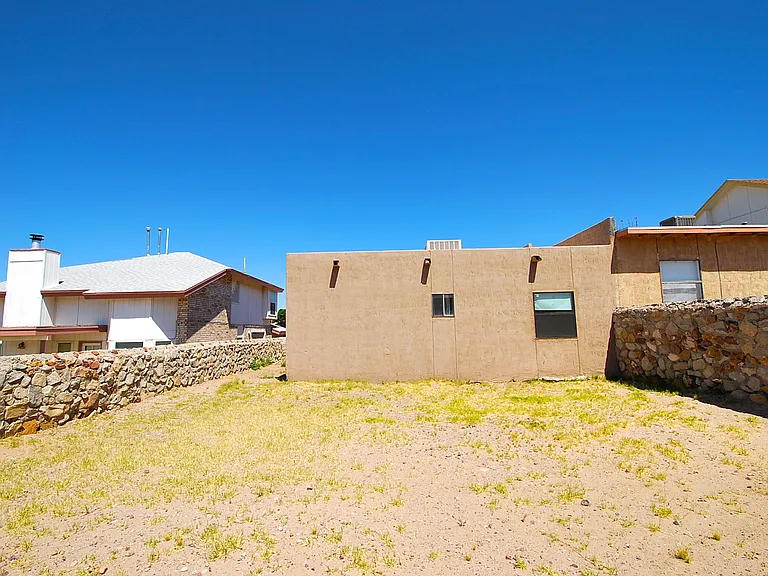 216 Cutlass Dr #B — Photo 21