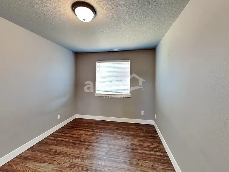 480 Tulip Ave — Photo 13
