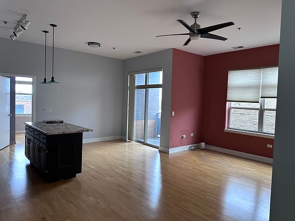 3rd image of 2915 N Clybourn Ave Unit 411