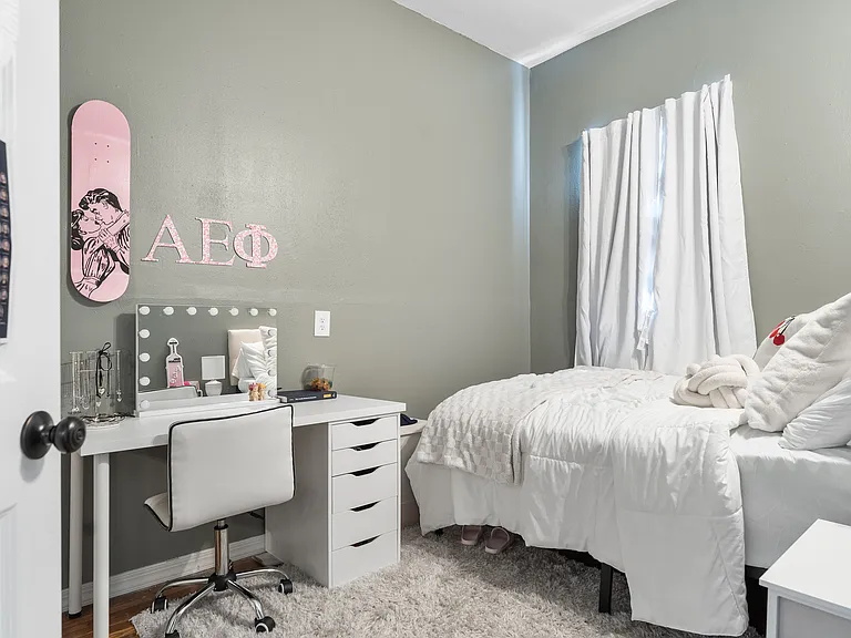 82 Hawley St #1H — Photo 12