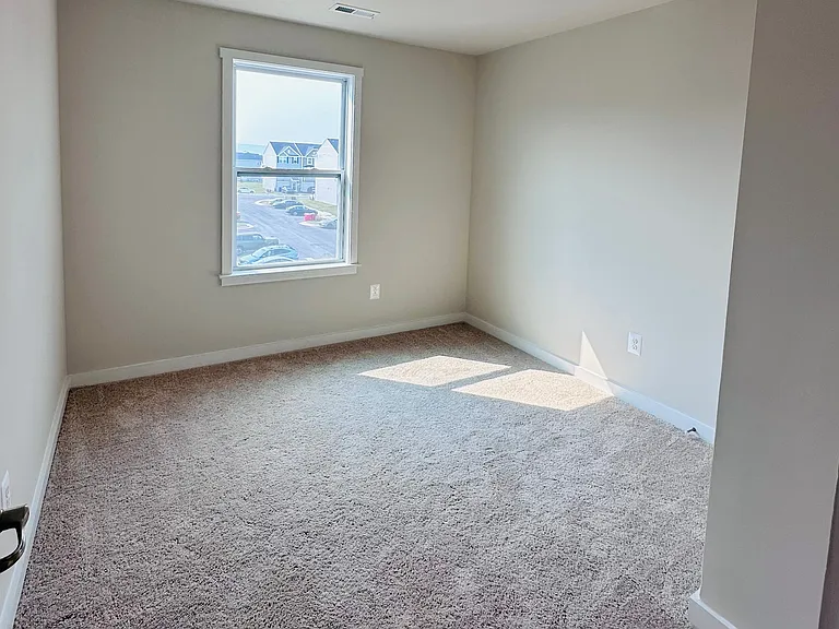 61 Zander Rd — Photo 17