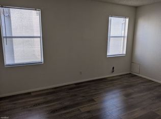 1056 W 165th Pl APT 1, Gardena, CA 90247