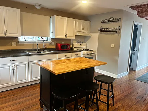 150 Dorr Ave Photo 1
