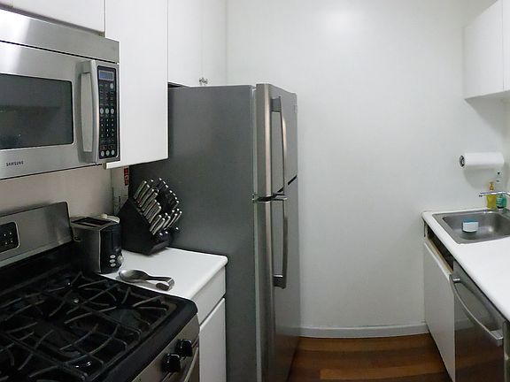 4th image of 250 W 90th St APT 4J