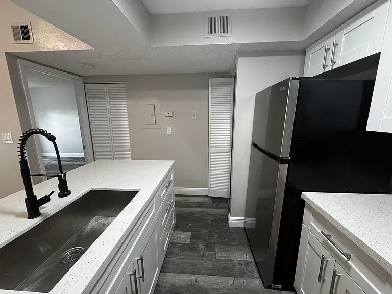 5628 Rock Island Rd #196-1 — Photo 5