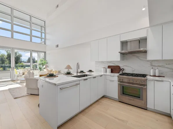 3225 El Camino Real #301, Palo Alto, CA 94306