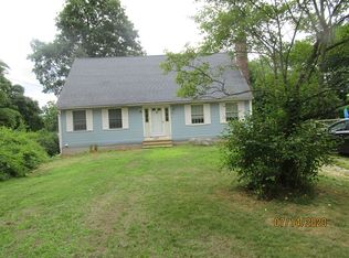 21 Barrows Rd, Worcester, MA 01609