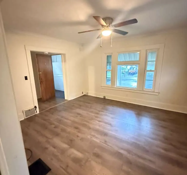 411 W Elm St #1