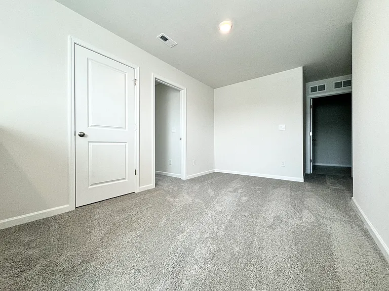 1650 Secrest Commons Dr — Photo 12