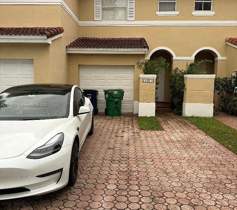 1st image of 4361 NW 110th Ave