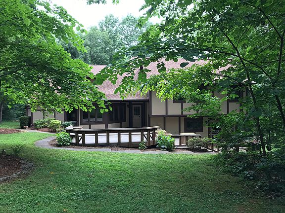 Private 3 level deck