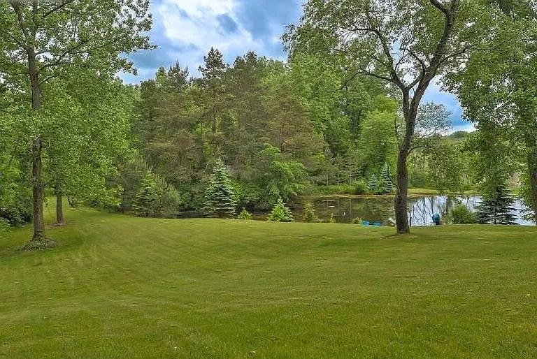 446 Rocky Hollow Dr — Photo 5