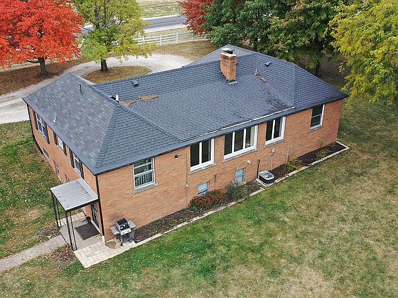 3rd image of 20209 W Farmington Rd