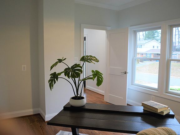 4th image of 11825 Charen Ln