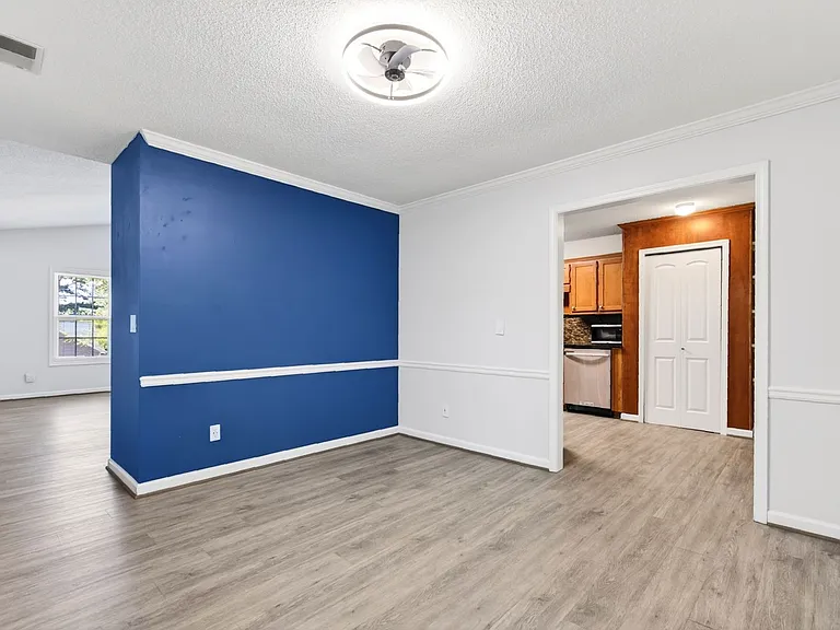 3212 Pagoda Trce — Photo 8