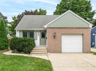 1009 S 111th Pl, West Allis, WI 53214
