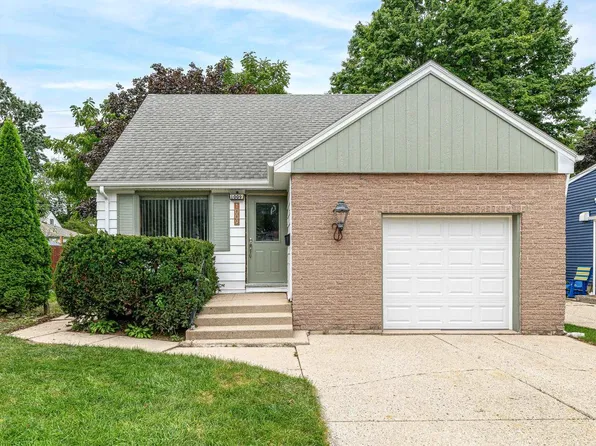 1009 South 111th PLACE, West Allis, WI 53214