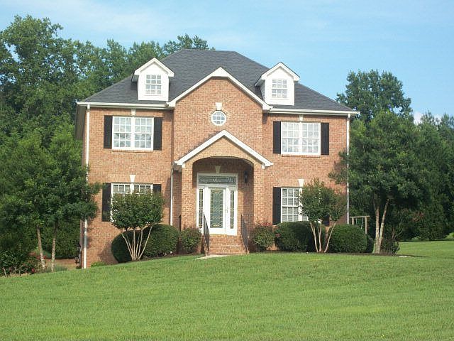 1st image of 96 Sycamore Cir