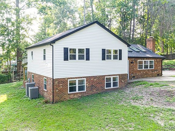 2nd image of 6604 Dogwood Dr