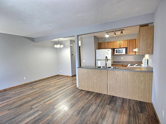 5th image of 16823 84th St NW #53