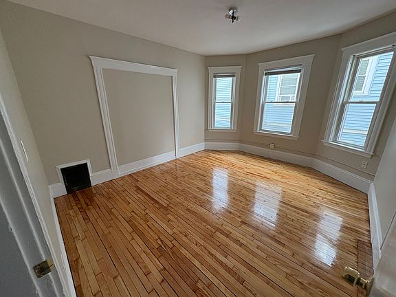 3rd image of 14 Maine Ave #1
