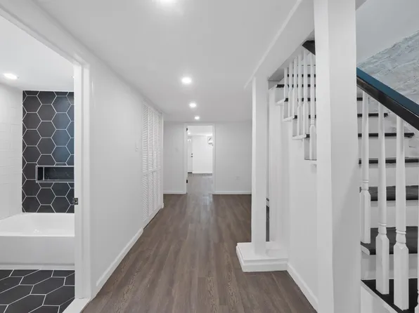 540 Martin Luther King Jr Drive image 10 of 40