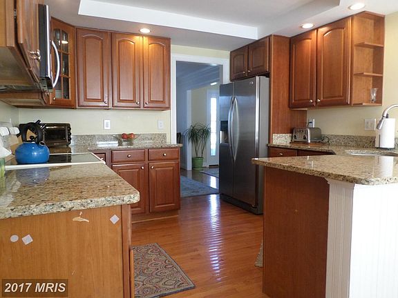 4th image of 375 Claiborne Fields Dr