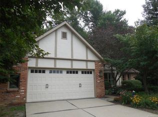 21220 Laser Ln, South Lyon, MI