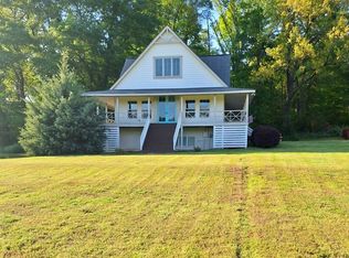 415 Middle Fork Ln, Carnesville, GA 30521